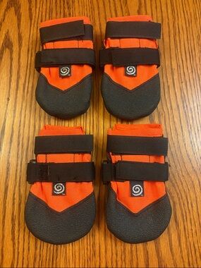 NWOT Ultra Paws Rugged Dog Boots Size Small in Orange & Black